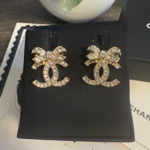 CHANEL Gold Crystal Bow CC Stud Earrings - Picture 2 of 9